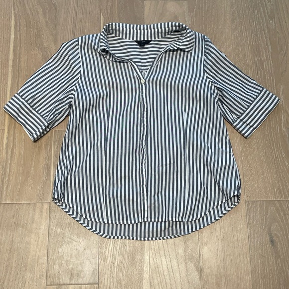 J. Crew Short Sleeve Button-Up Shirt in Stripe - Picture 3 of 5